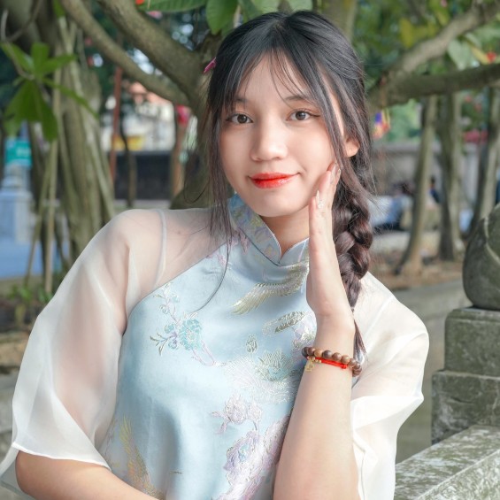 Daisy Nguyễn Daisy Nguyễn